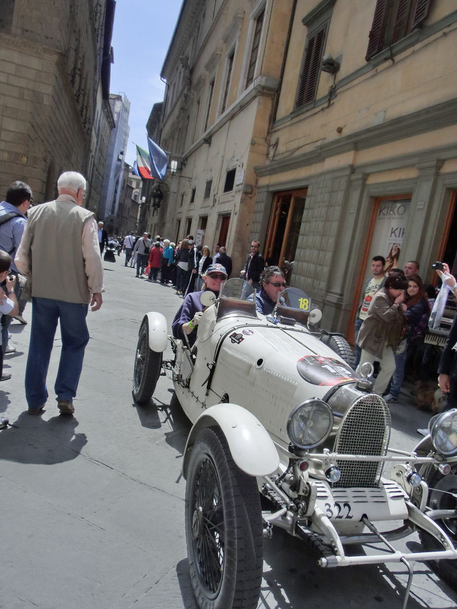 Mille Miglia 19Maggio2012-CIMG5552Centro Siena