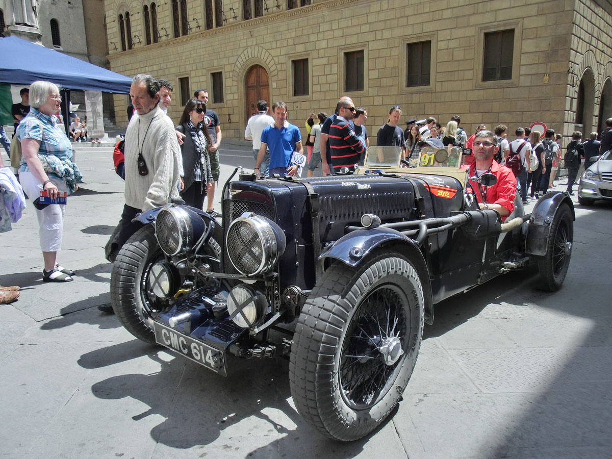 Mille Miglia 19Maggio2012-CIMG5645Centro Siena