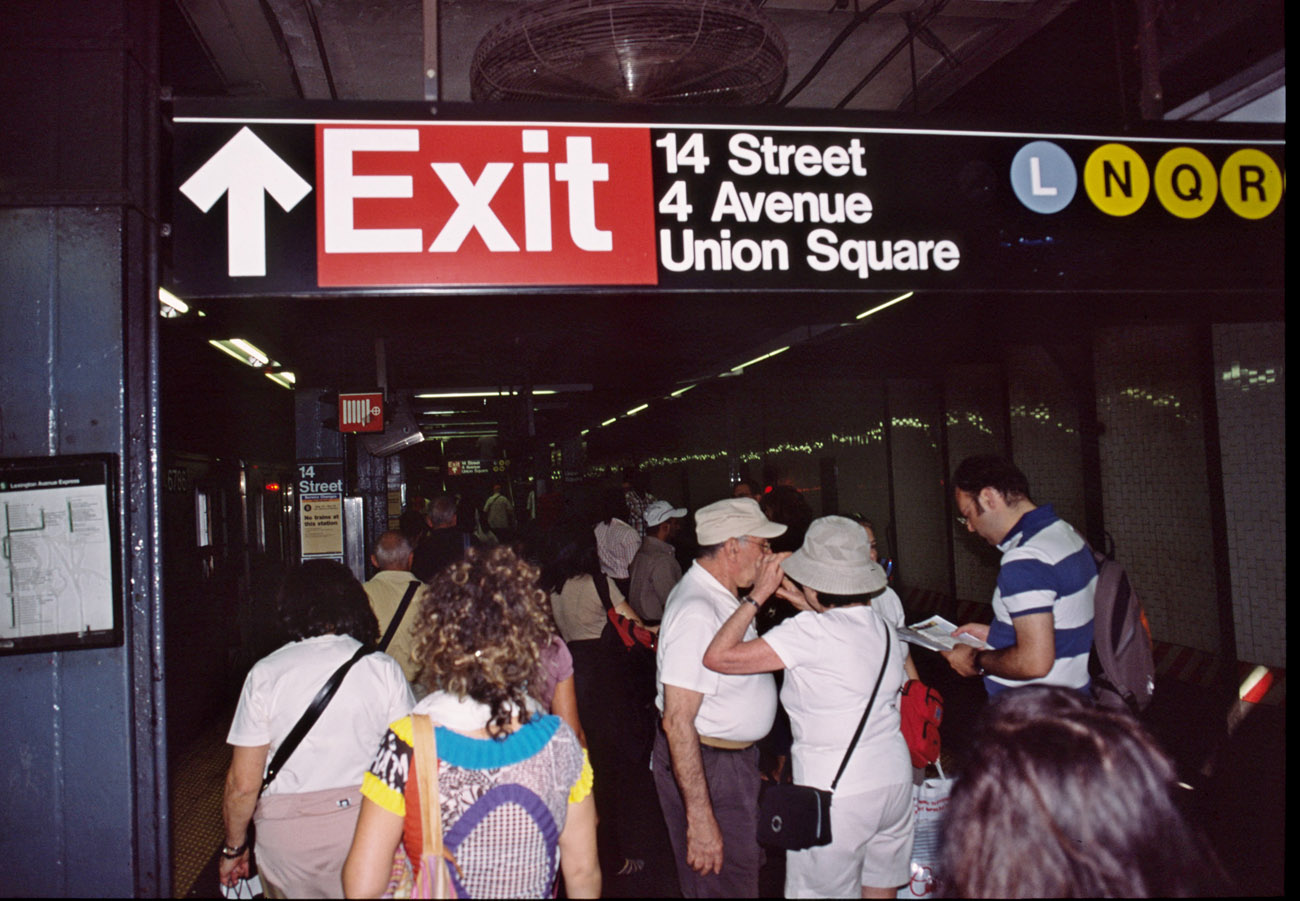 NY.2008-.DIA1796-metro (1)