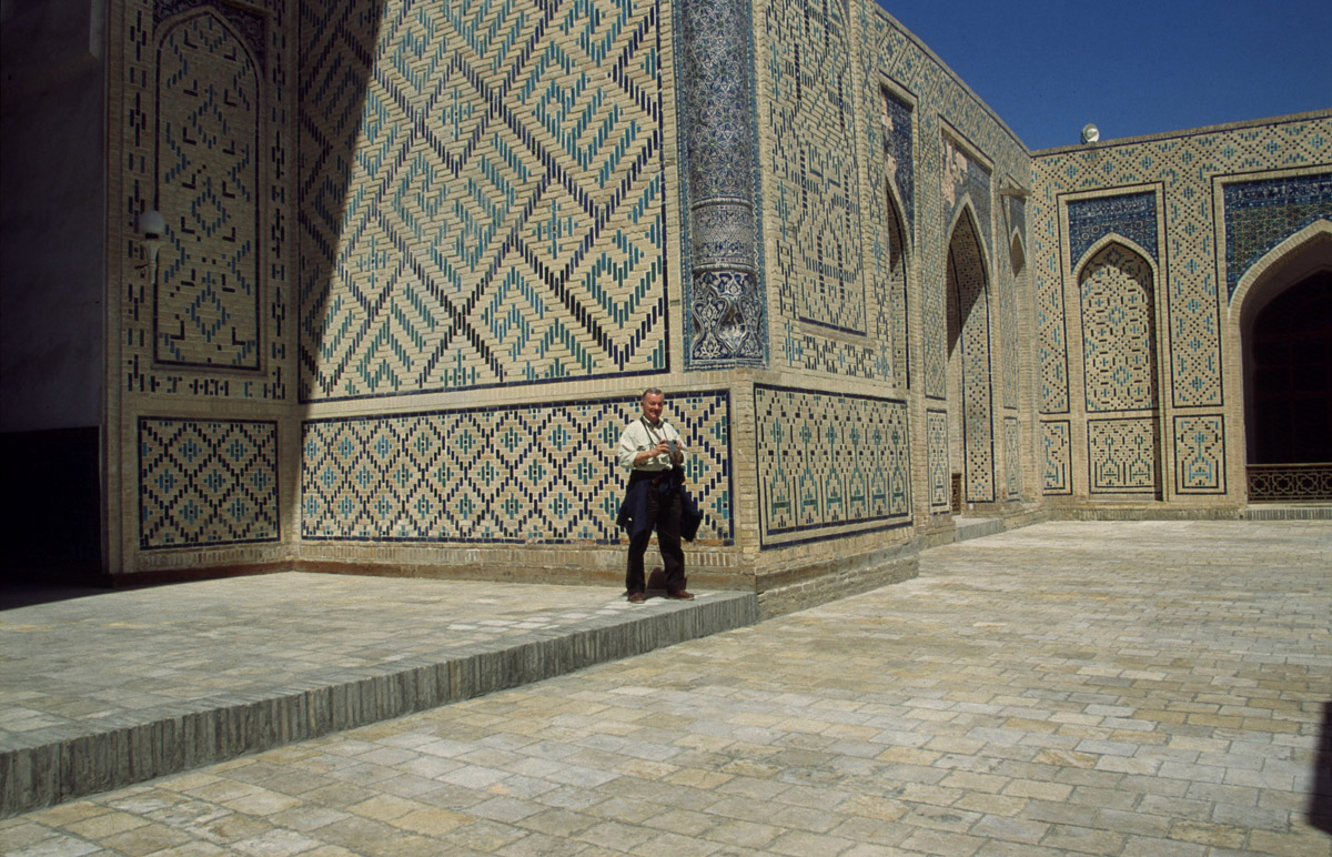 02-UZBEKKIVA.2003JPG2370