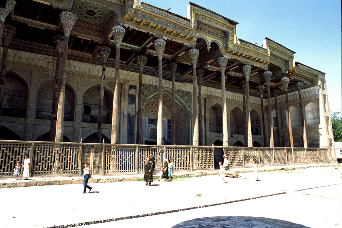 02-UZBEKKIVA.2003JPG2375