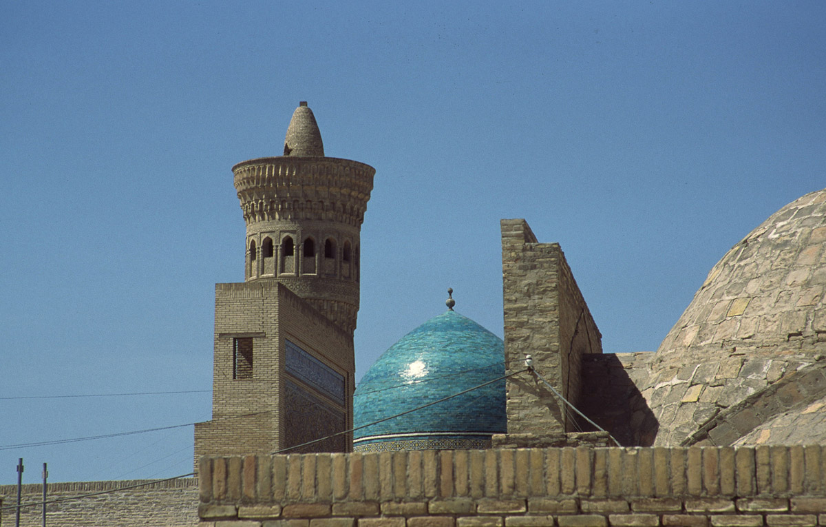 02-UZBEKKIVA.2003JPG2378