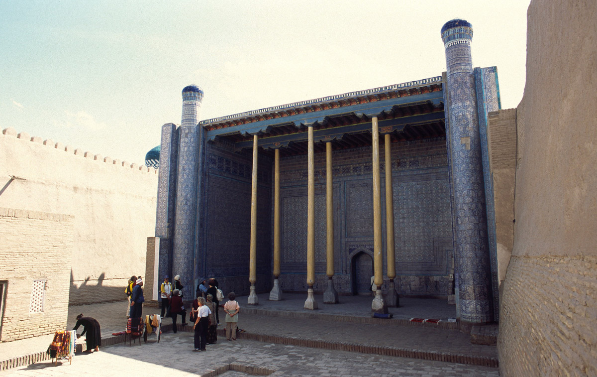 02-UZBEKKIVA.2003JPG2382