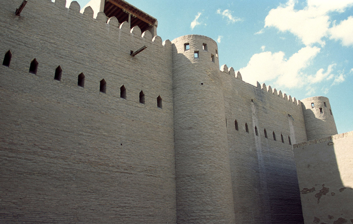 02-UZBEKKIVA.2003JPG2388