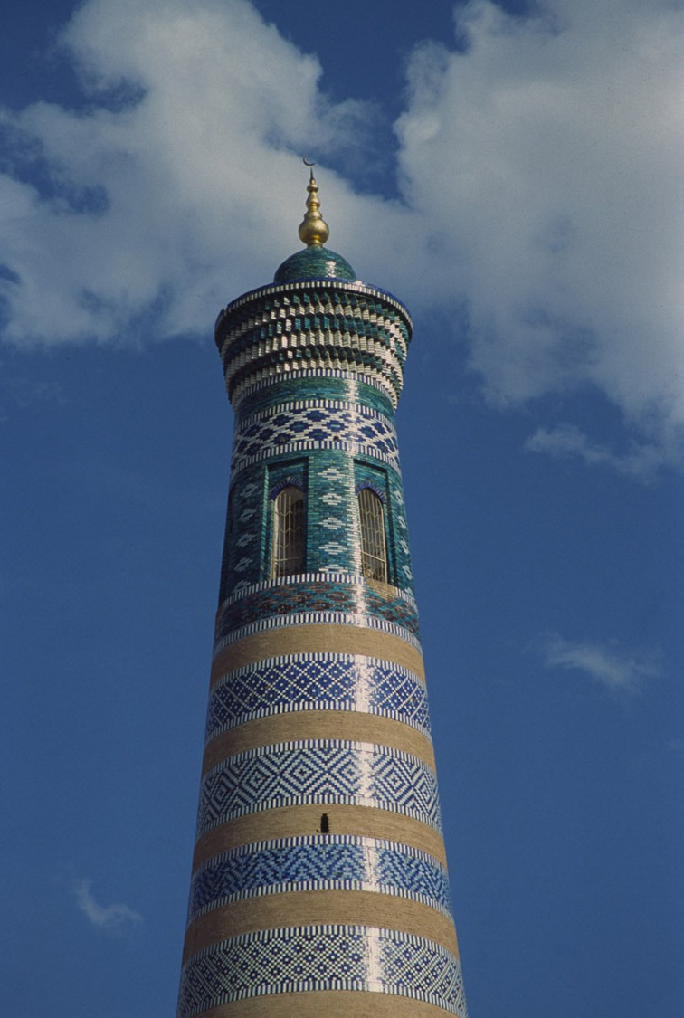 02-UZBEKKIVA.2003JPG2404