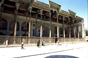 02-UZBEKKIVA.2003JPG2375