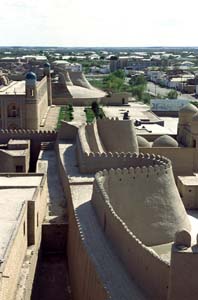 02-UZBEKKIVA.2003JPG2390