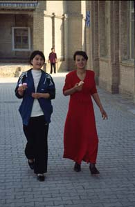 02-UZBEKKIVA.2003JPG2410