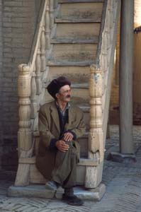 02-UZBEKKIVA.2003JPG2411