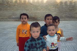 02-UZBEKKIVA.2003JPG2420