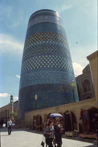 02-UZBEKKIVA.2003JPG2429