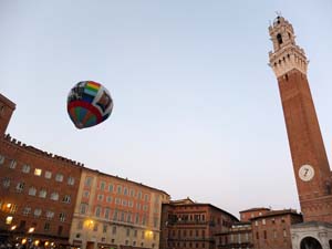 Lionello.Amic-P,za del Campo-Mongolfiere13